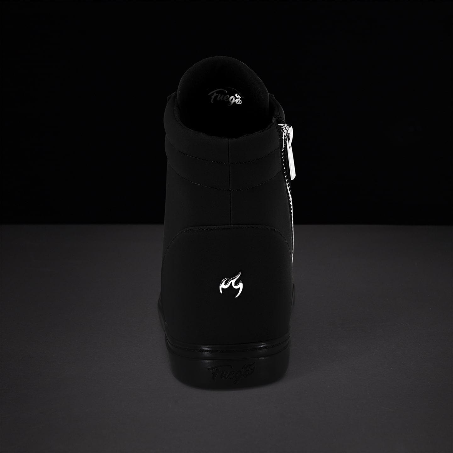All-black | Wedge